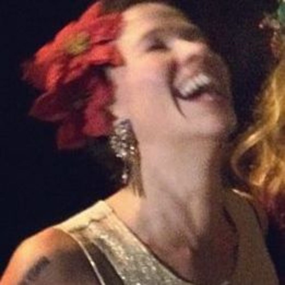 Meet your Posher, Becca